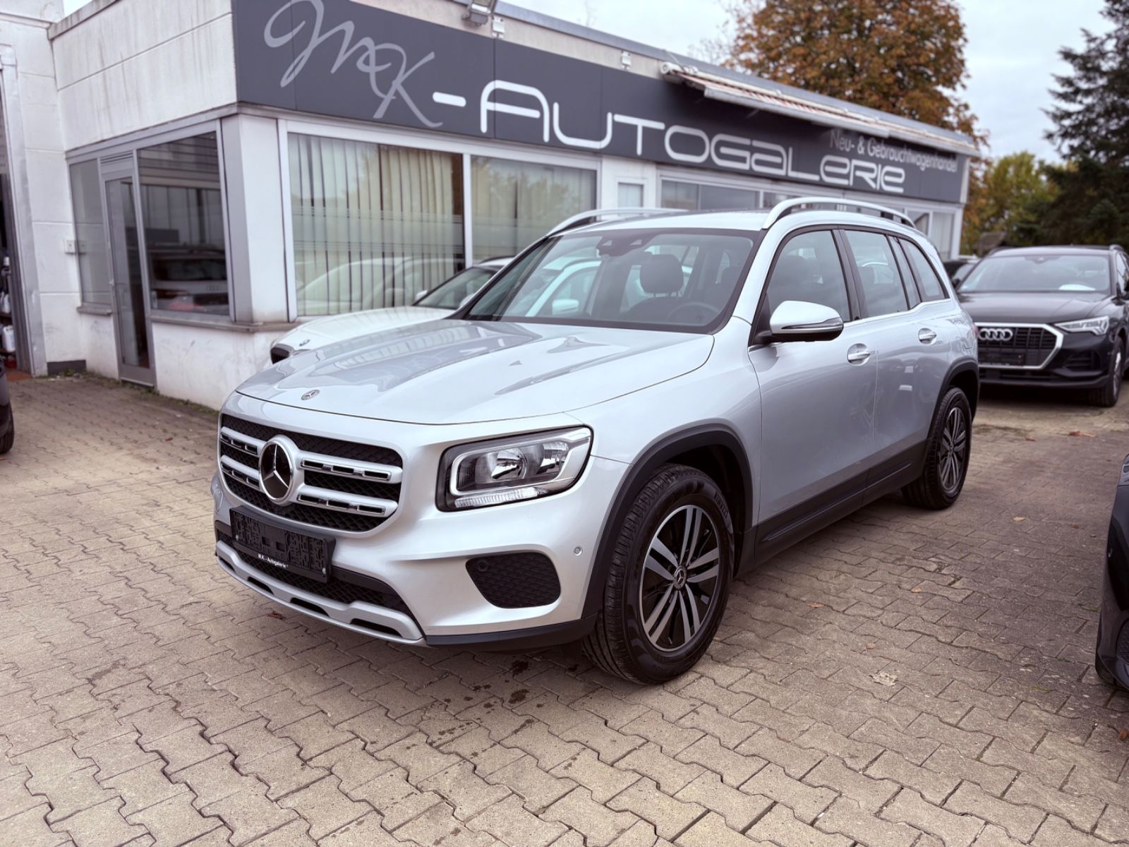 MERCEDES-BENZ GLB 200|1.Hand|T-Leder|7-Sitze|Navi|Abstandstemp