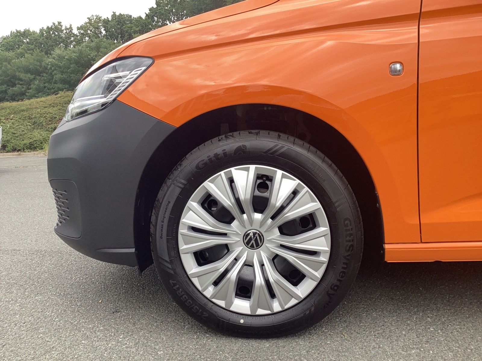 Fahrzeugabbildung Volkswagen Caddy TDI Kasten Maxi  4M LED AHK AID GRA PDC SH
