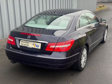 Mercedes E 220 - 6