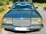 Mercedes-Benz 280 CE W123 / 6 Zylinder - Mercedes-Benz CE 280