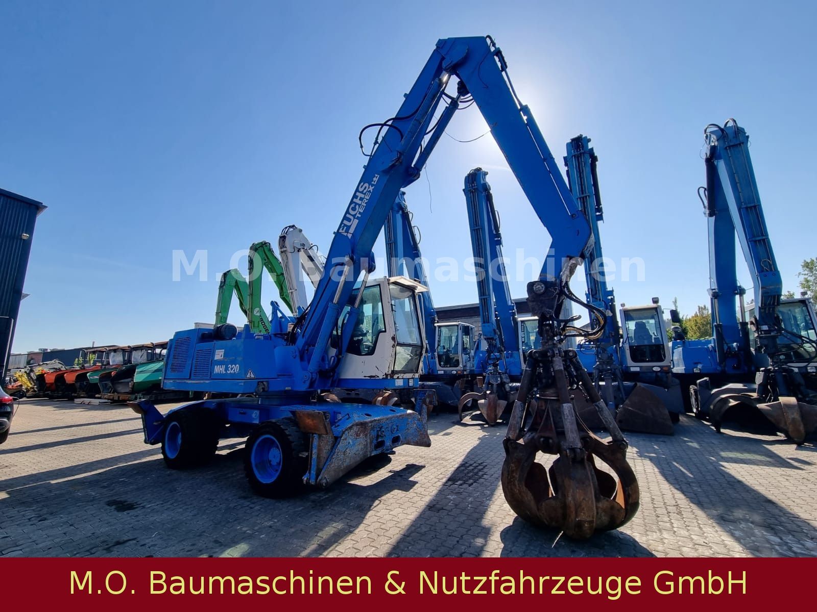 Fahrzeugabbildung Fuchs Terex MHL 320 / Polyp/ Liftkabine