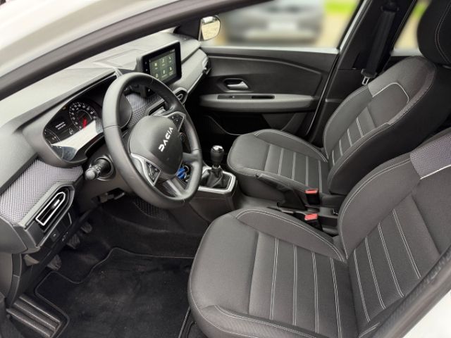 Fahrzeugabbildung Dacia Jogger Expression 1.0 TCe 100 ECO-G +CARPLAY+RFK