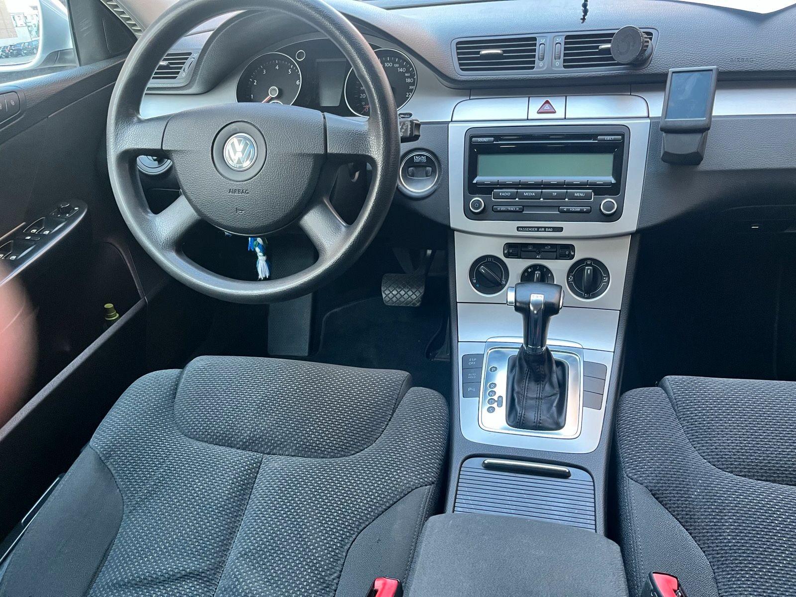 Volkswagen Passat 2010 — photo 8