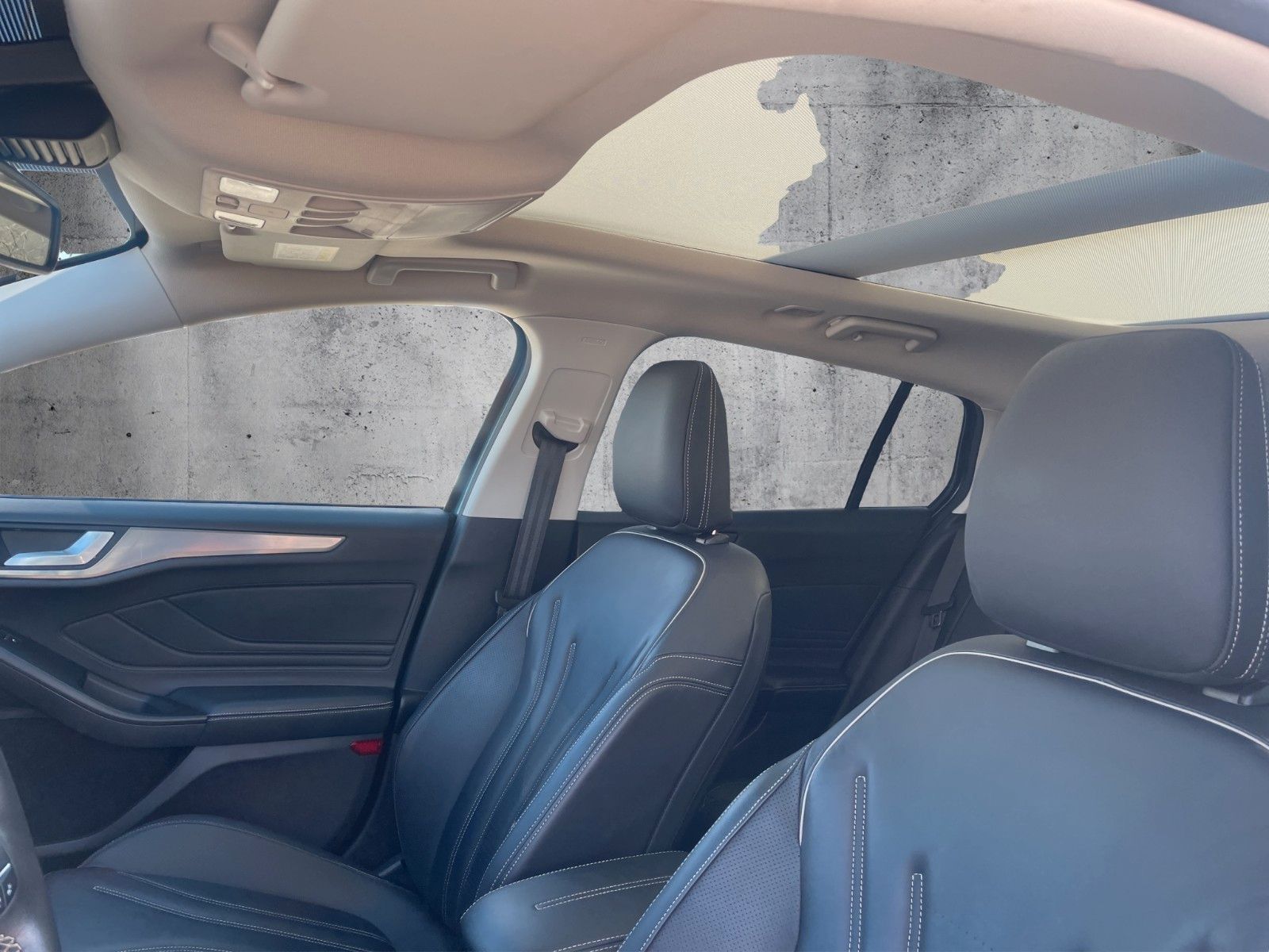 Fahrzeugabbildung Ford Focus Turnier Active Vignale