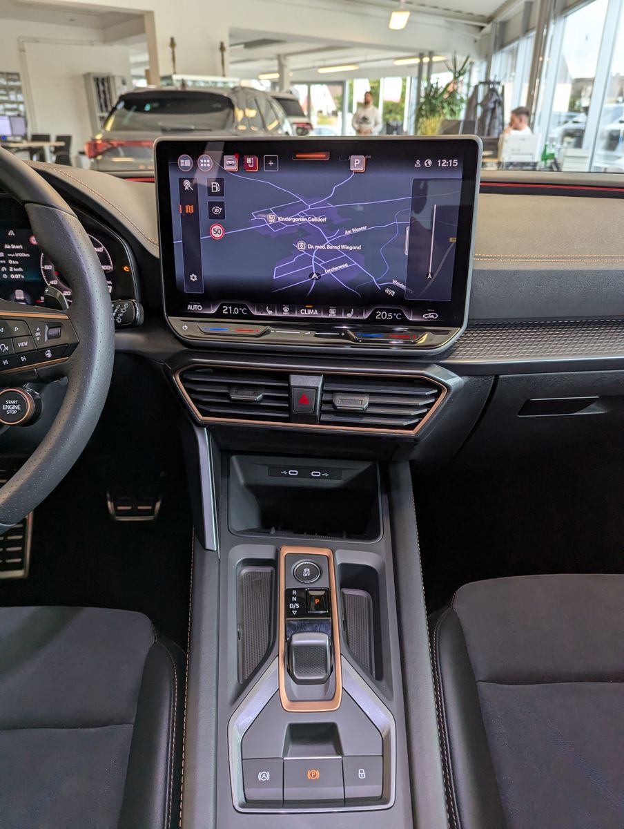 CUPRA Leon 1.5 eTSI Sennh. Matrix Pano Edge/Dynamic - Image 17