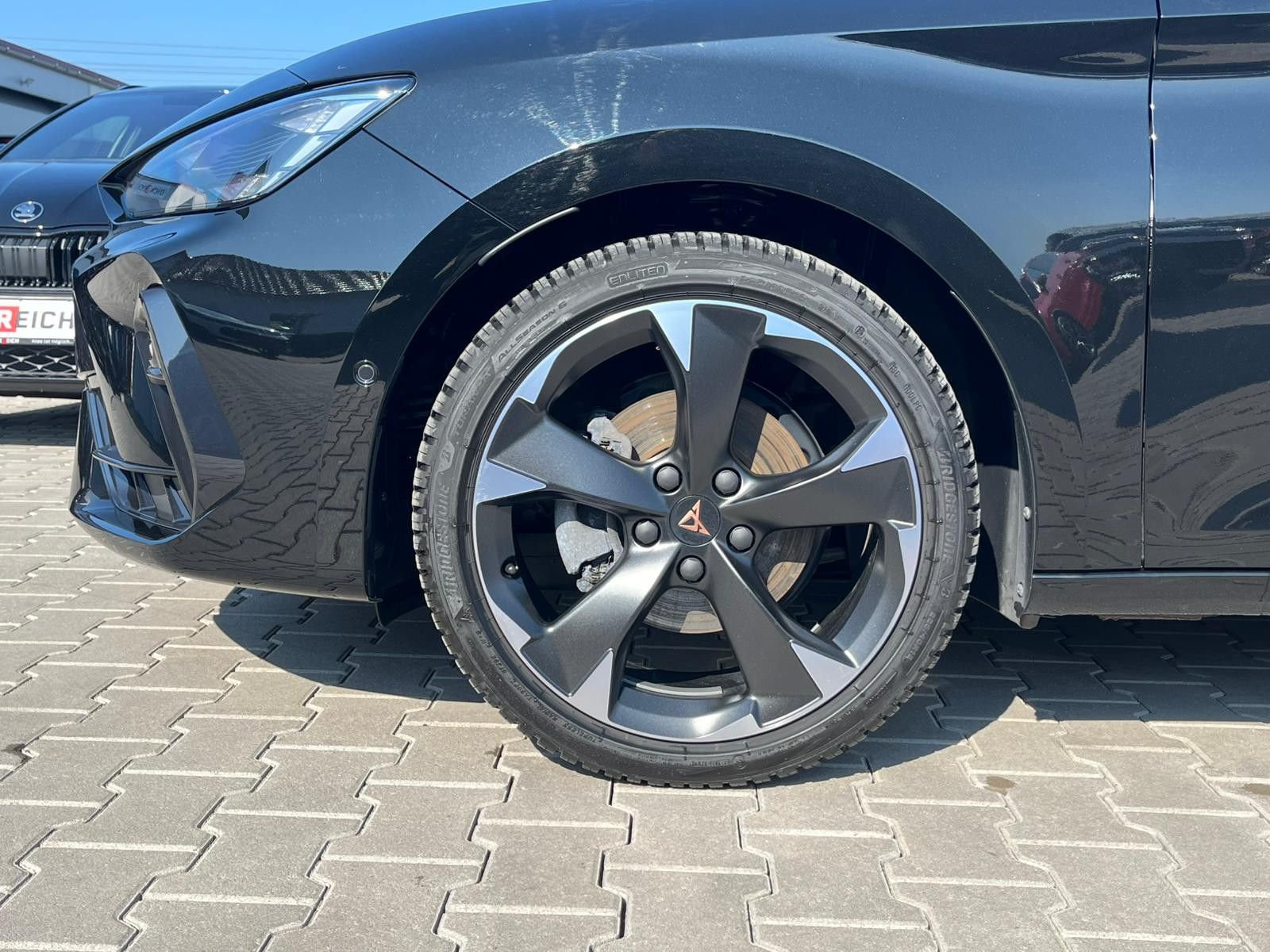 Vehicle illustration CUPRA Leon 1.5 eTSI EDGE DSG*ACC*KAM*18"5JGARANTIE