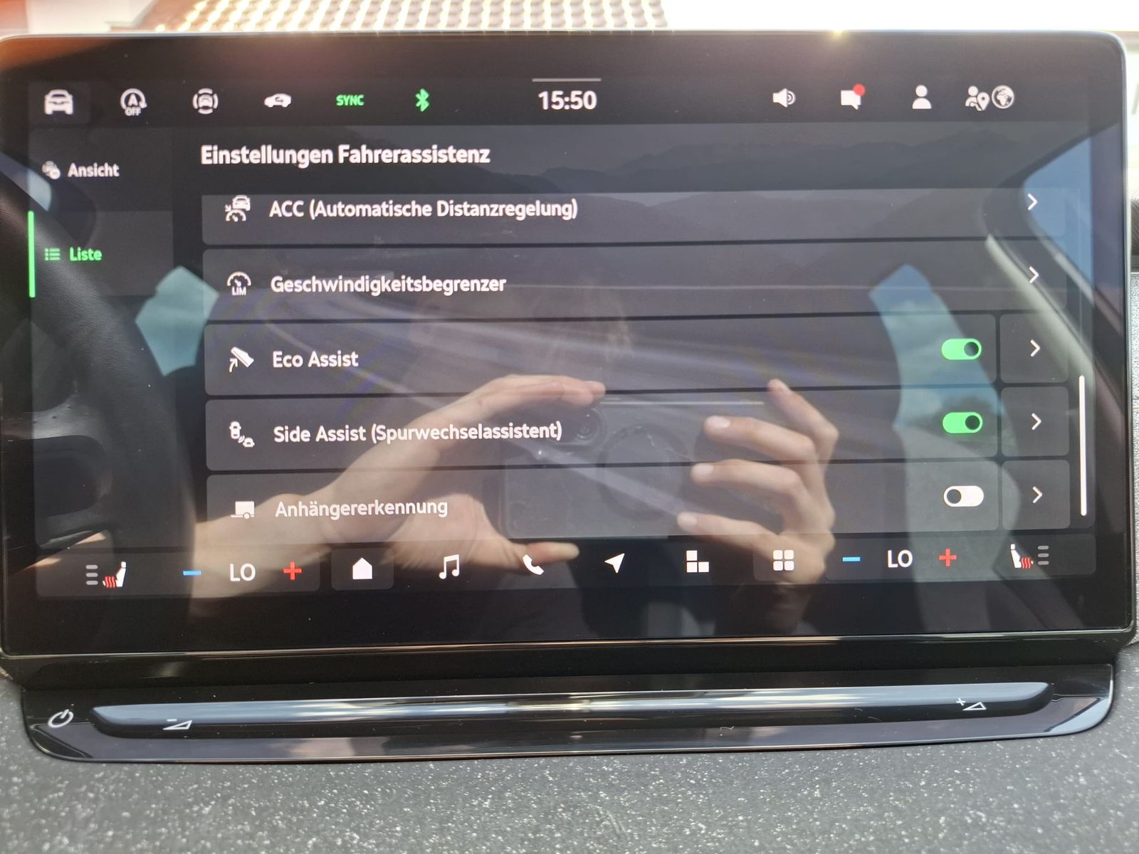 Fahrzeugabbildung SKODA Octavia 1.5 eTSI DSG Selection LED*AHK*5J-Gar.