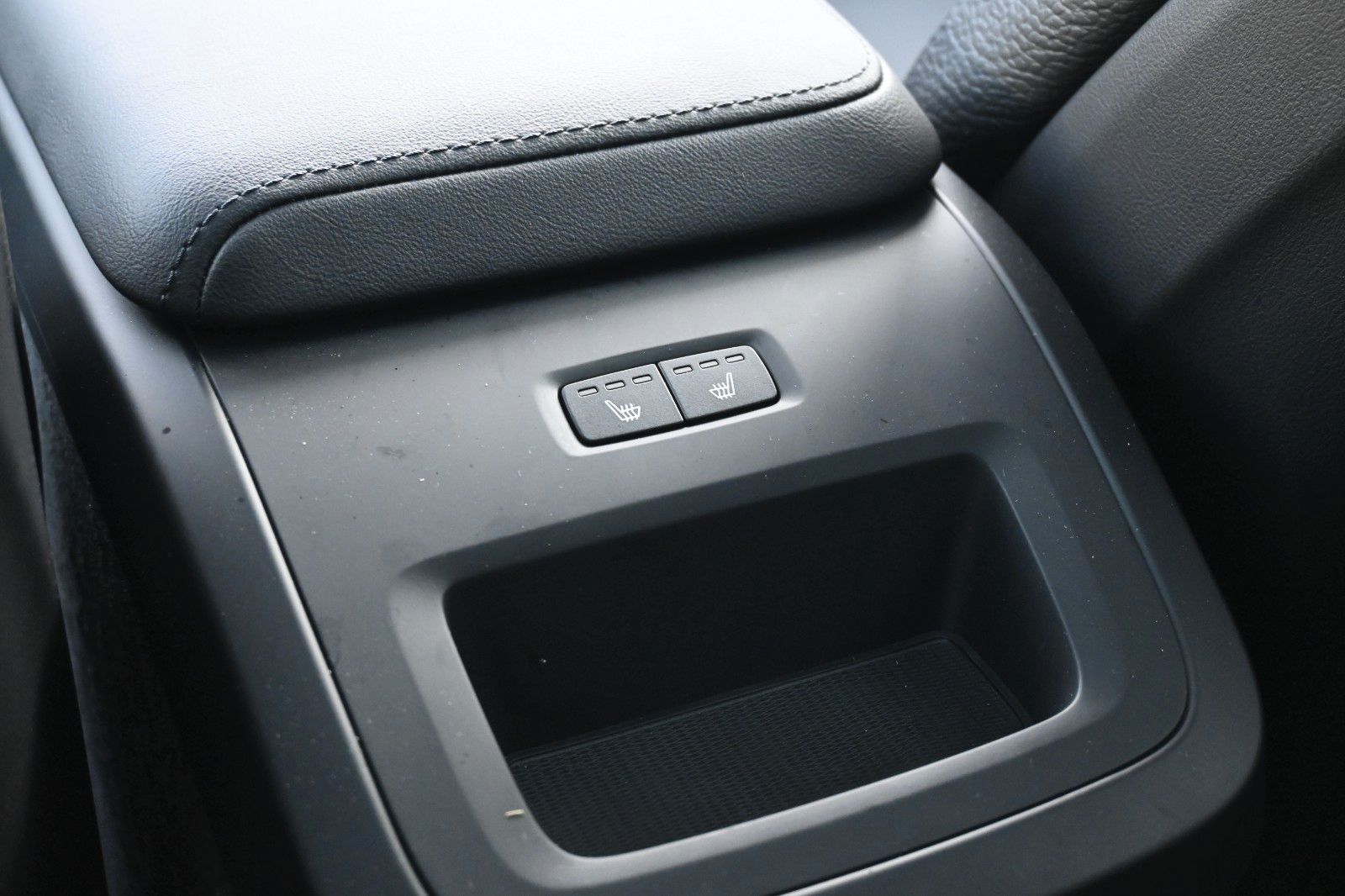 Fahrzeugabbildung Volvo XC60 T6 RC AWD 0,5% *H&K**FSHZG*BLIS*ACC