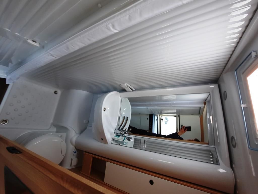 Fahrzeug Übersicht 15 Fahrzeugabbildung Sunlight V 67S ADVENTURE EDITION Verfüg./Sparen Sie 6.940