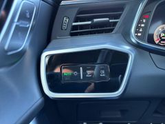 Fahrzeugabbildung Audi A6 Avant 40TDI quattr S LINE AHK 360 VIRTUAL B&O