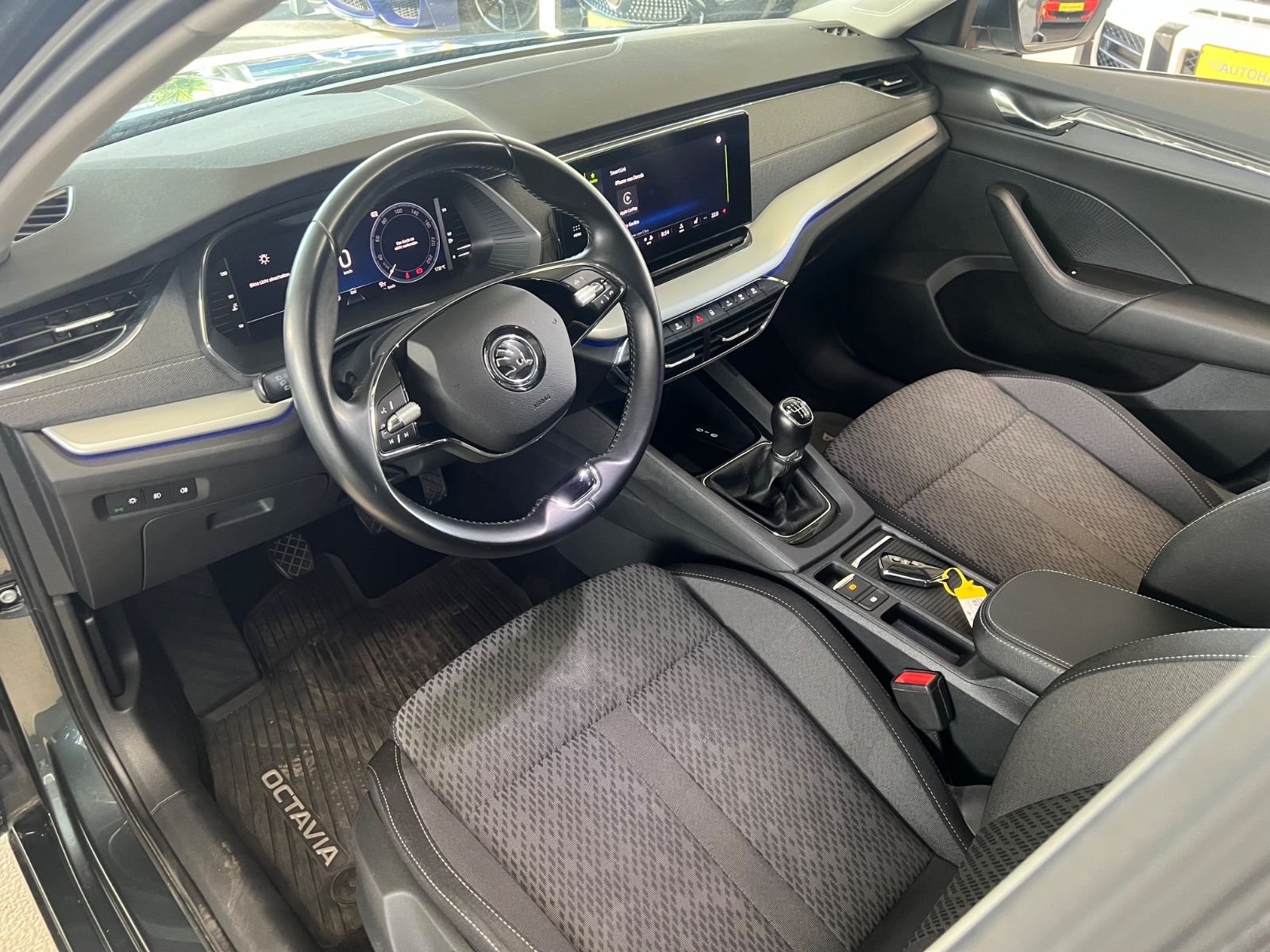 Fahrzeugabbildung SKODA Octavia Combi Style *AMBIENTE*VIRTUALTACHO*LED*