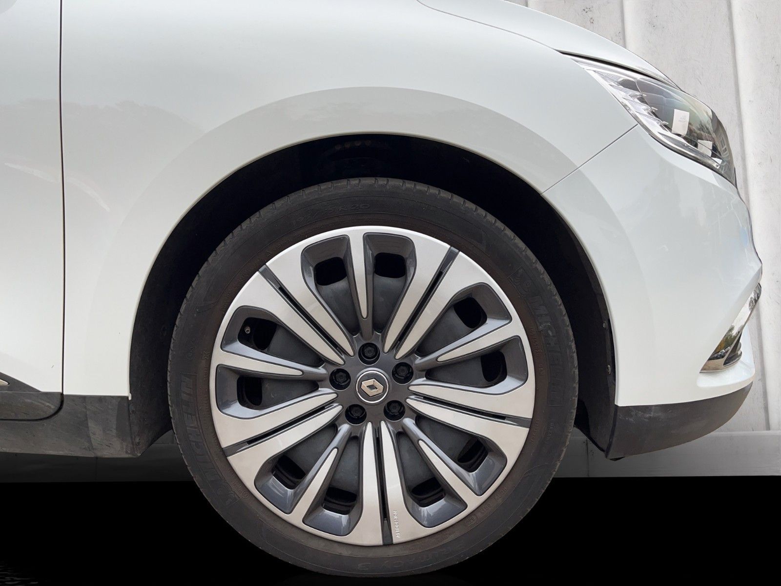 Fahrzeugabbildung Renault Grand Scenic TCE 140*7-Sitzer*Navi*