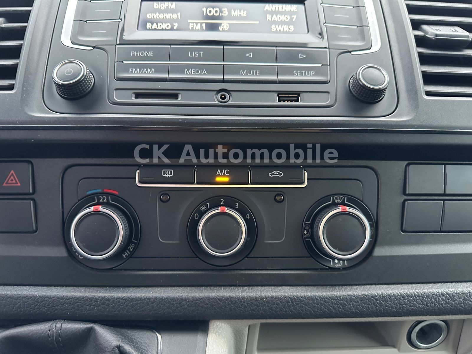 Fahrzeugabbildung Volkswagen T6 Transporter Kasten lang 2.0TDI/Klima/AHK 2.5T