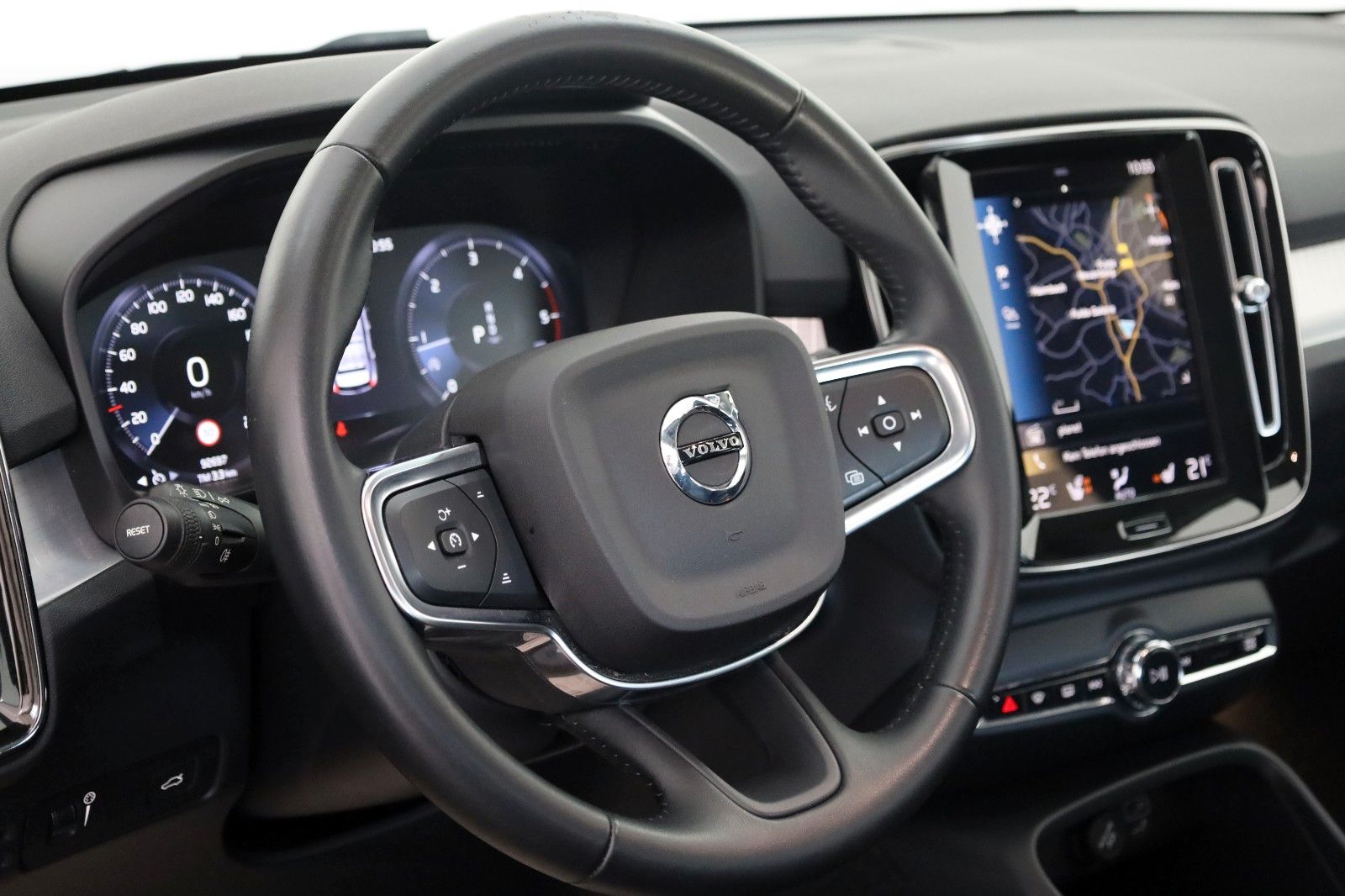 Fahrzeugabbildung Volvo XC40 Momentum Pro Leder,Navi,LED,Kamera,SH,AHK