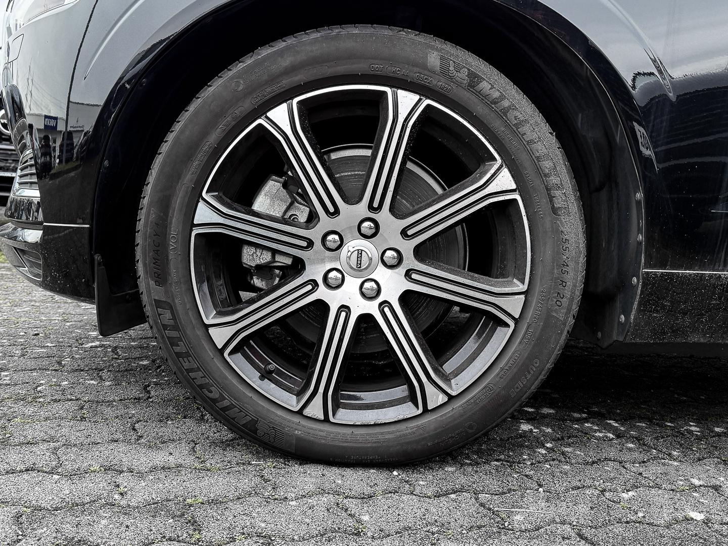 Volvo XC60 Inscription Recharge Plug-In Hybrid AWD T8 