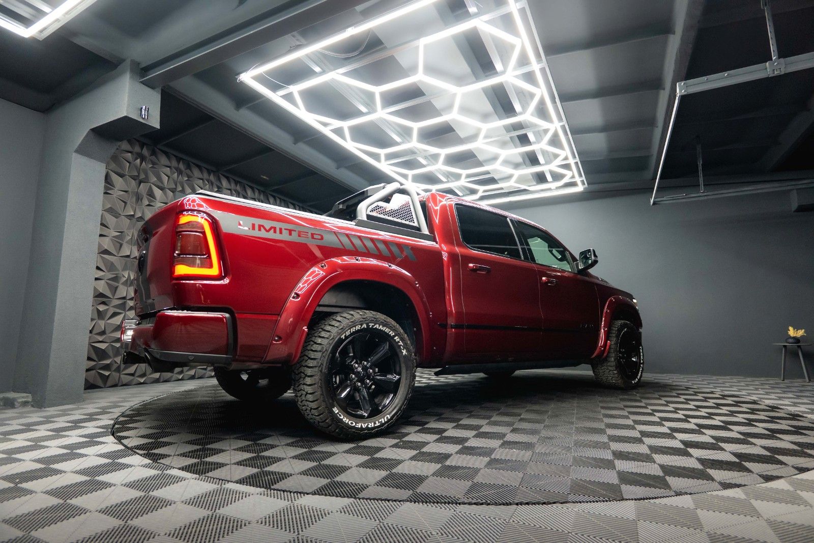 Fahrzeugabbildung Dodge RAM 5.7 V8 HEMI LIMITED Offroad FULL Options ACC