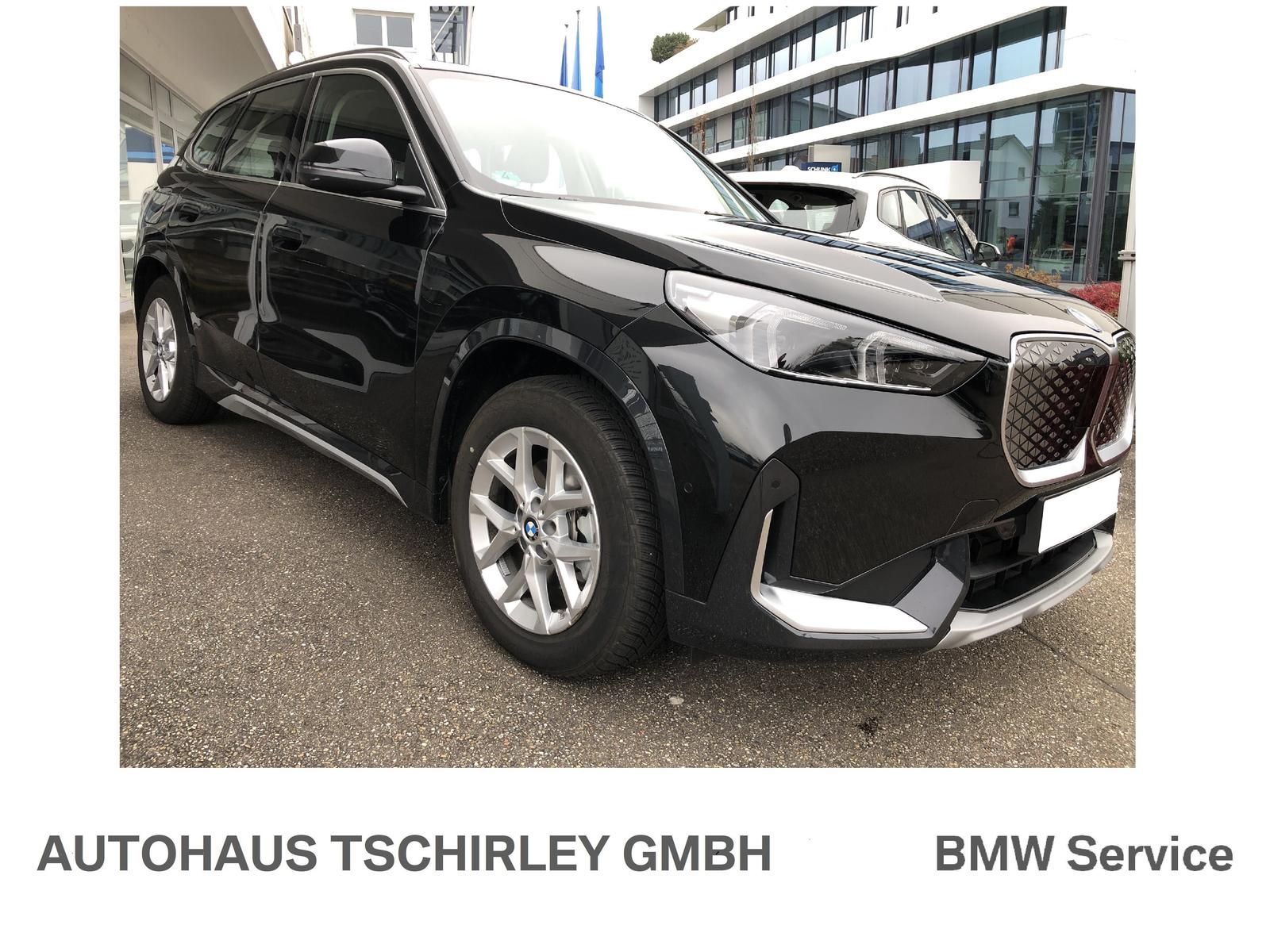 BMW iX1 eDrive20 xLine, AHK, Assist, Premiumpaket
