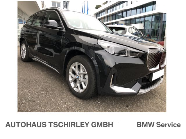 BMW iX1 eDrive20 xLine, AHK, Assist, Premiumpaket