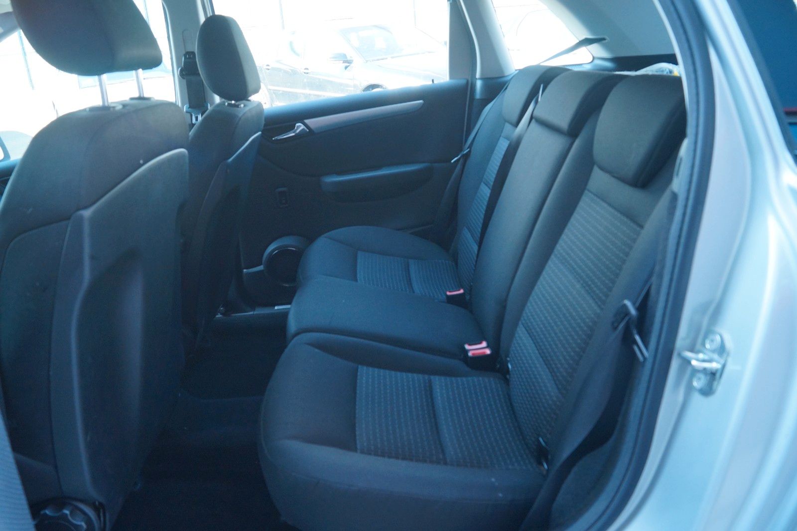 Fahrzeugabbildung Mercedes-Benz B 180 *1.Hand, TÜV neu, Inspektion neu