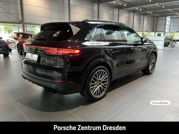 Porsche Cayenne - 9