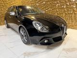 Alfa Romeo Giulietta 1.6 JTDm 120 CV Sport - Alfa Romeo Giulietta Sport mit Benzin-Antrieb