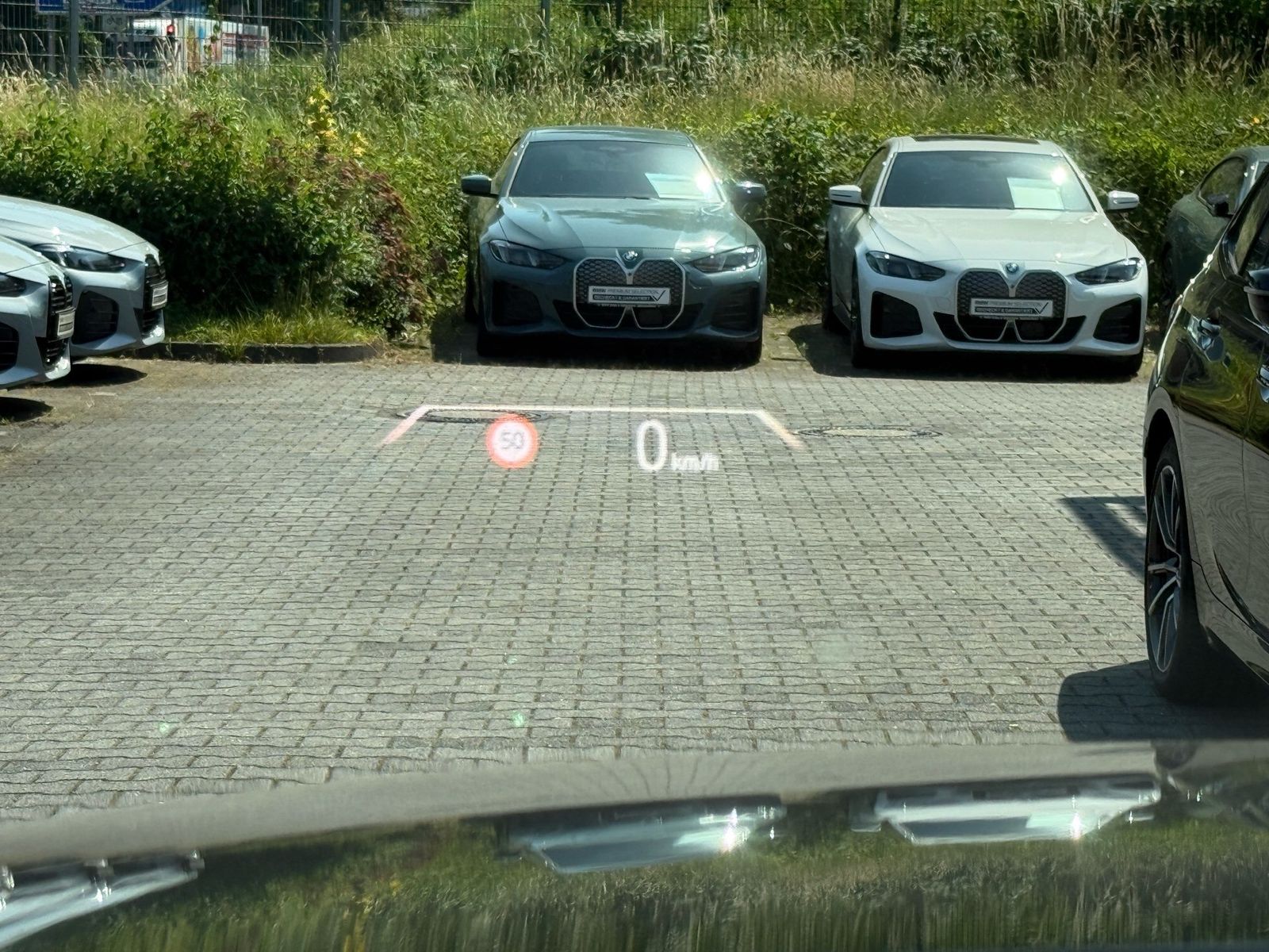 BMW iX2 - Bild 18