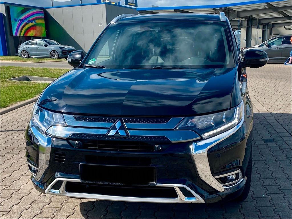Image of Mitsubishi Outlander