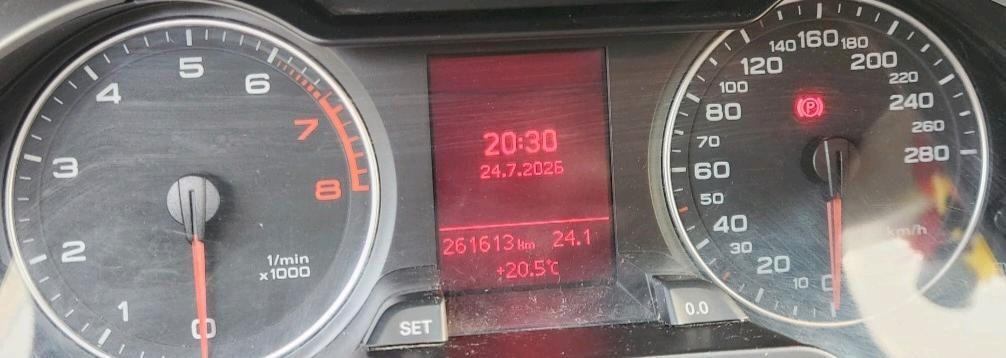 Audi A4 2008 — photo 7