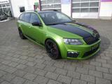 Skoda Octavia Combi RS,Navi,Leder,erst127TKM - Skoda Octavia: Grün