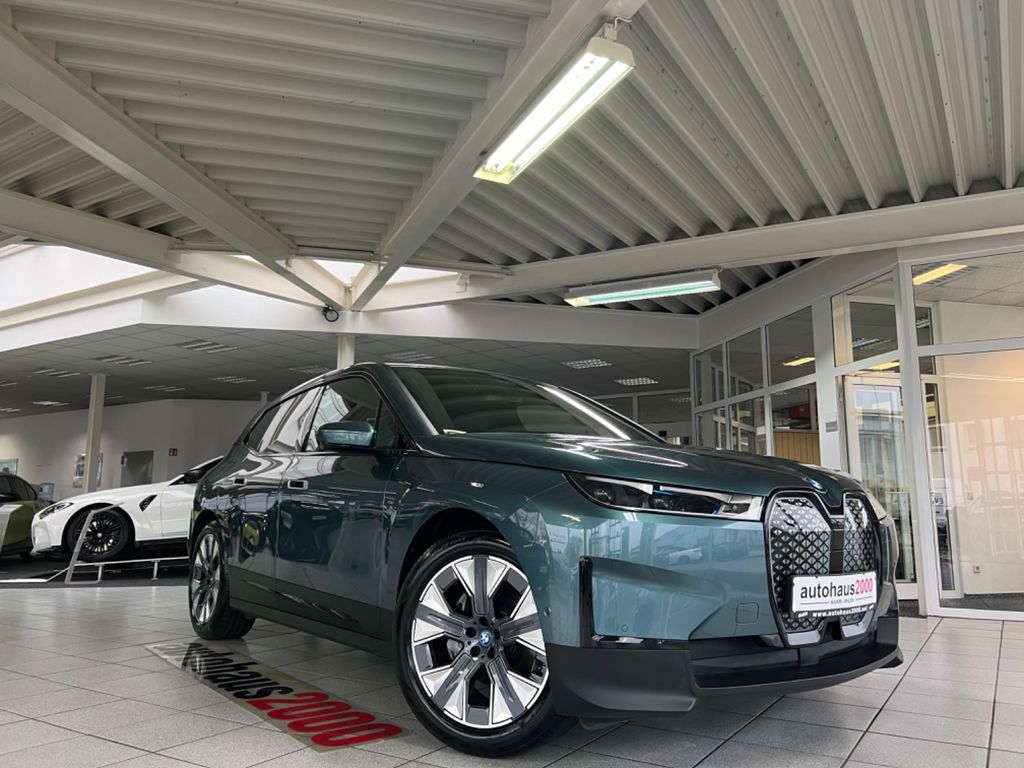 BMW iX