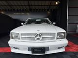 Mercedes-Benz 560SEC - Mercedes-Benz 560 mit Benzin-Antrieb: Coupe
