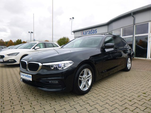 Fahrzeugabbildung BMW 520d Touring Sport Line>AUT/Sport-Line/PANO/NAV<