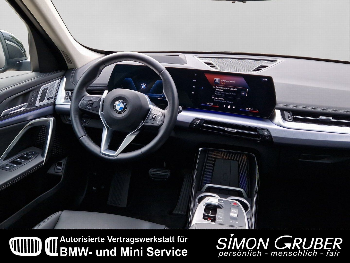 Fahrzeugabbildung BMW X1 xDrive23i Mild-Hybrid xLine Panorama HUD LED