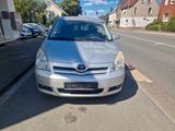 Toyota Corolla Verso 2.2 D-CAT Sol 7 sitze neu tüv - Toyota Corolla Verso mit Diesel-Antrieb: 2.2