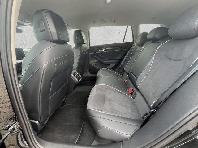 Passat Variant Business 1.5 eTSI DSG,IQ.DRIVE,AH