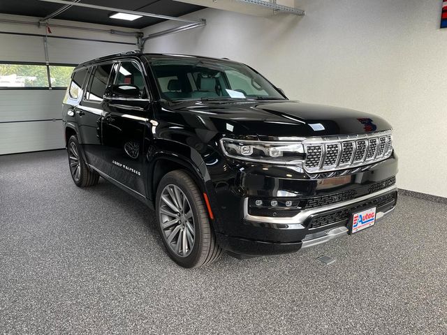 Jeep GRAND WAGONEER SERIES II 6.4L V-8 NIGHT VIEW-22"