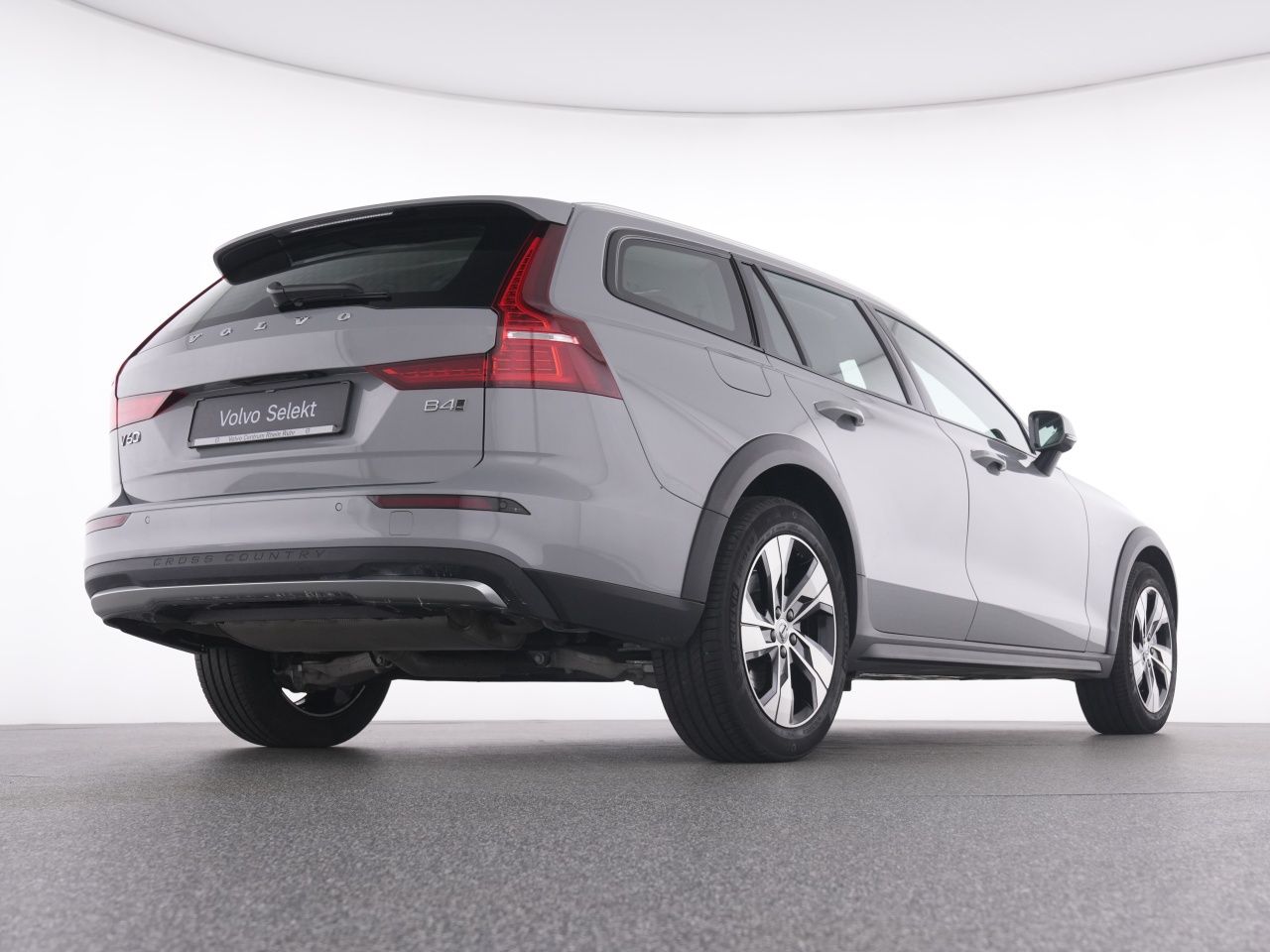 Volvo V60 Cross Country B4 AWD PLUS Plus+WINTERPAK+RFK foto 8