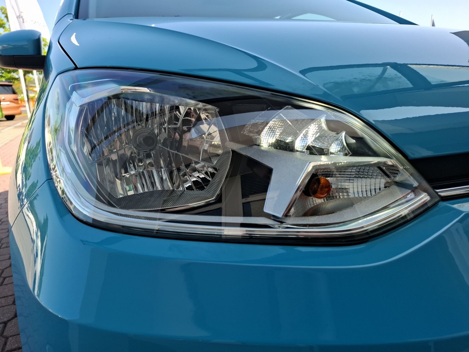 Fahrzeugabbildung Volkswagen up! 1.0 Klima DAB SH