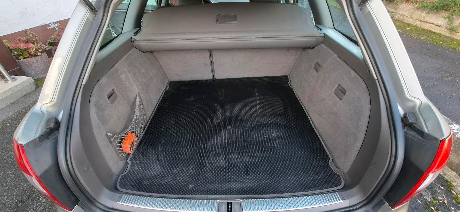 Audi A4 2004 — photo 8