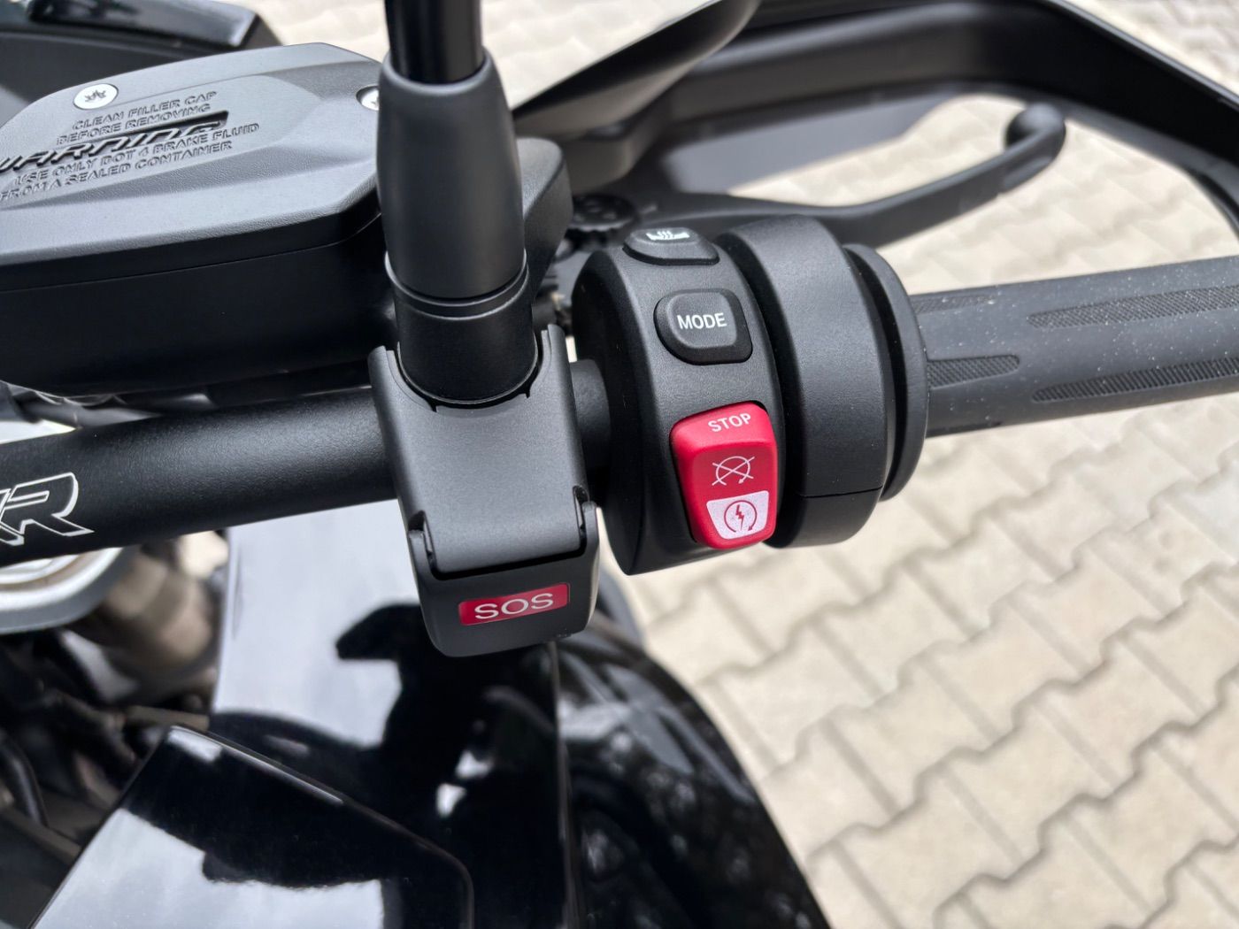 Fahrzeugabbildung BMW S 1000 XR Triple Black 2 Pakete