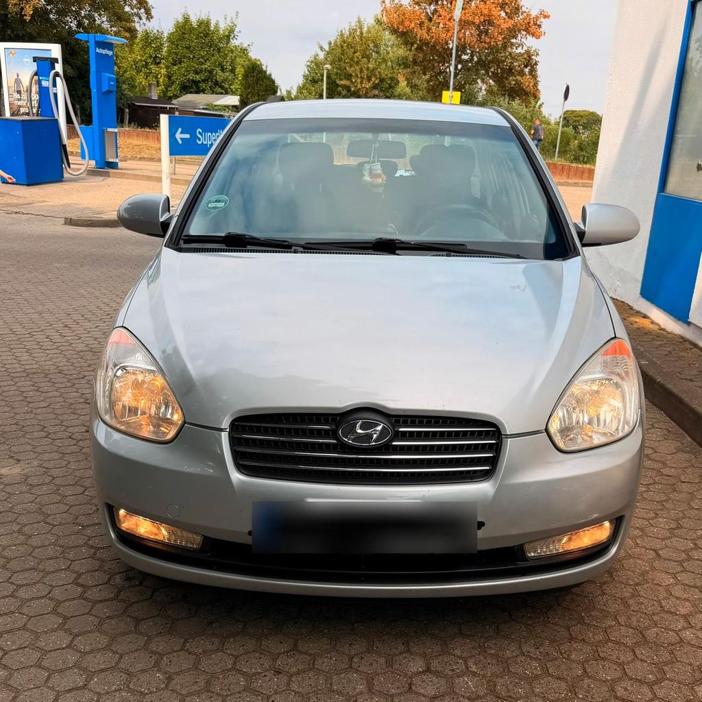 Hyundai Accent, Baujahr 2006 km 96.600 TÜV...