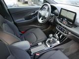 Hyundai i30 5-Türer 1.0 T-GDI 6-MT 2WD ADVANTAGE SHZ|KAM - Hyundai i30 Gebrauchtwagen in Dresden