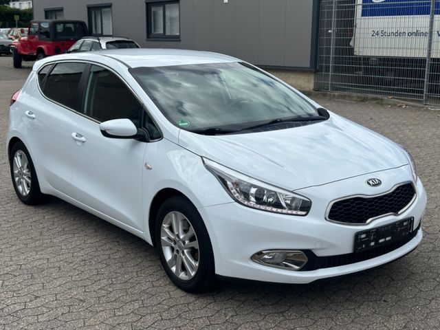 Kia cee'd 1.4 CVT Dream Team Navi - Kamera - TÜV NEU