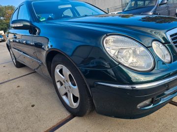 Mercedes E 200 - 12