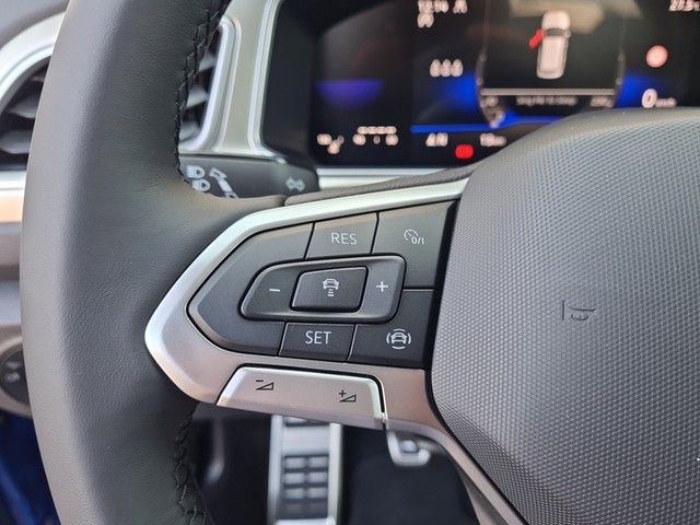 Fahrzeugabbildung Volkswagen T-Roc 1.0 TSI Move AHK Navi LED AID ACC Park-Ass