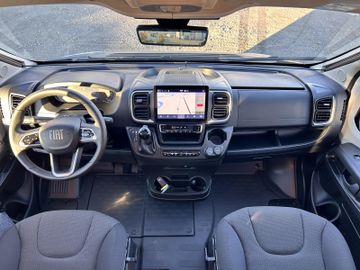 Westfalia Columbus 600 E 180 PS 8G SAT Solar LED Premium