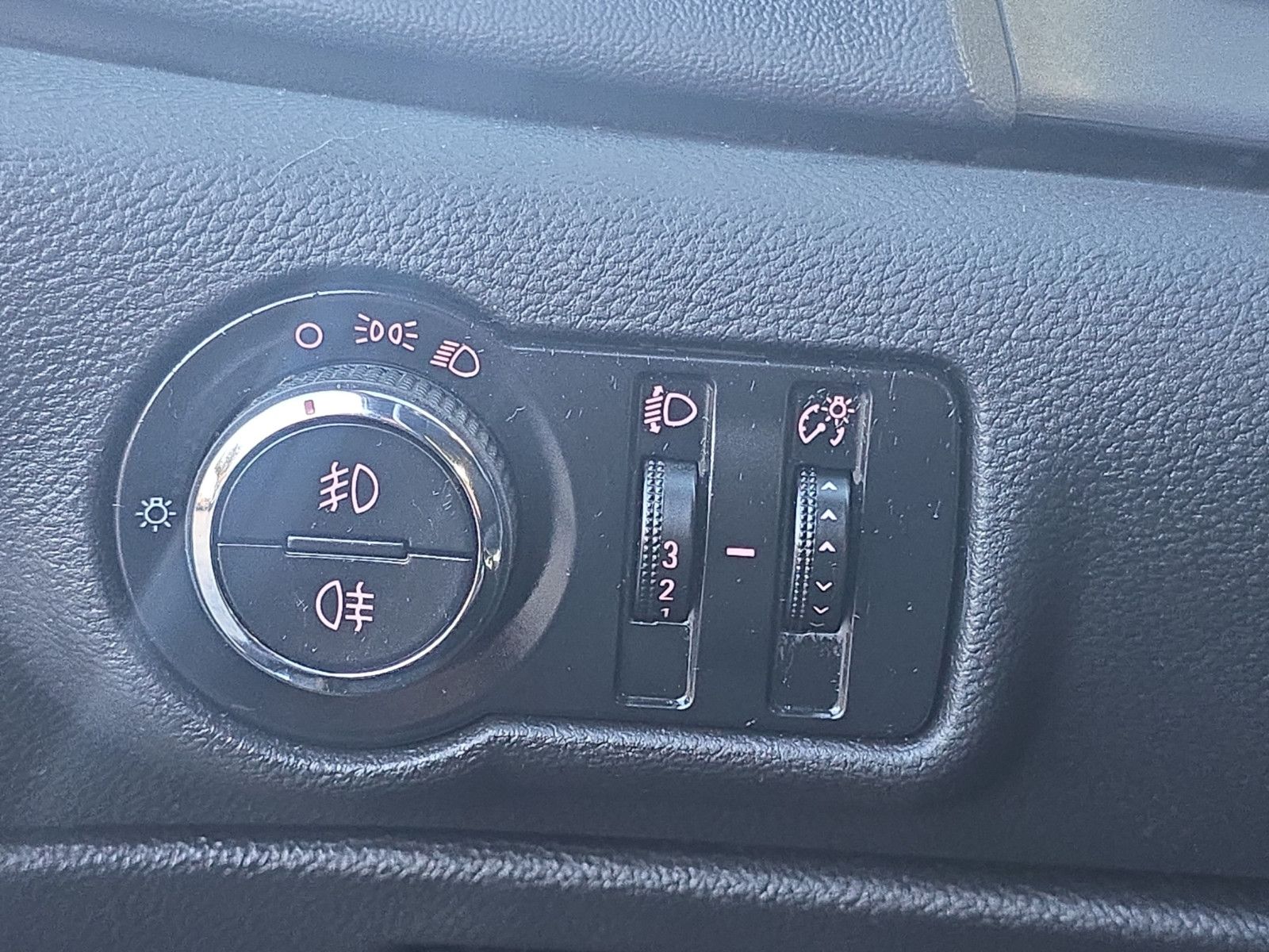 Fahrzeugabbildung Opel Astra J Edition*Klima*Tüv und Service NEU