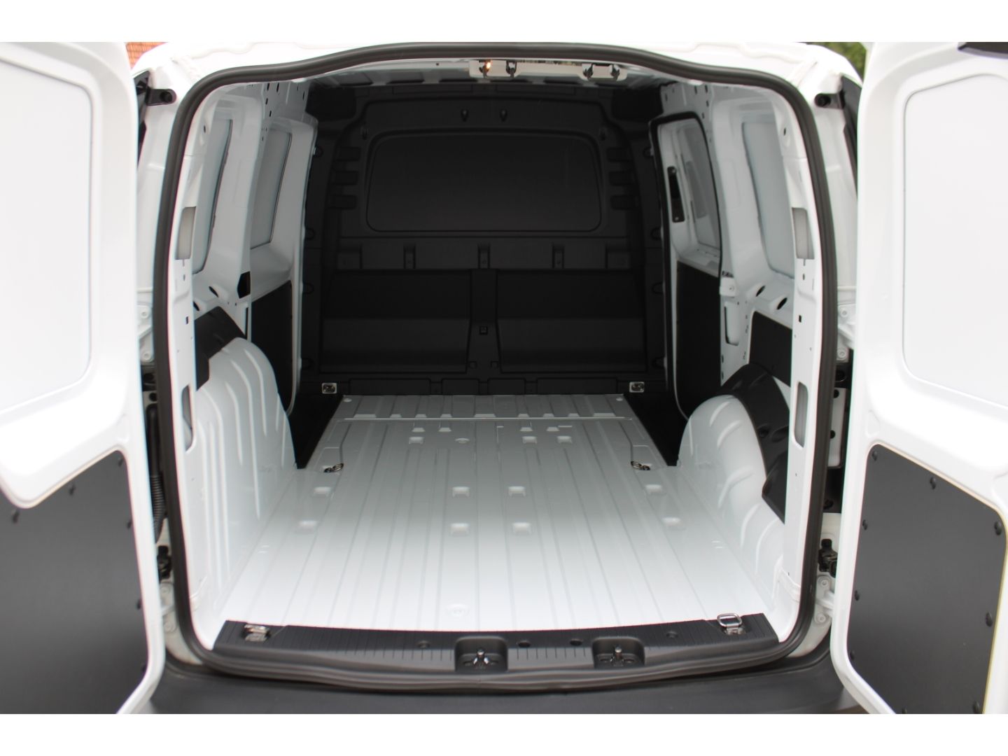 FORD Transit Connect L2 Kasten 2.0 EcoBlue Trend AHK - Image 7