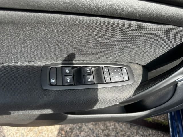 Fahrzeugabbildung Renault Megane IV Energy Grandtour Business Automatic