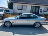 BMW E36 Coupé Coupe 320i Schalter wenig KM - BMW 320 aus 1995: 320i
